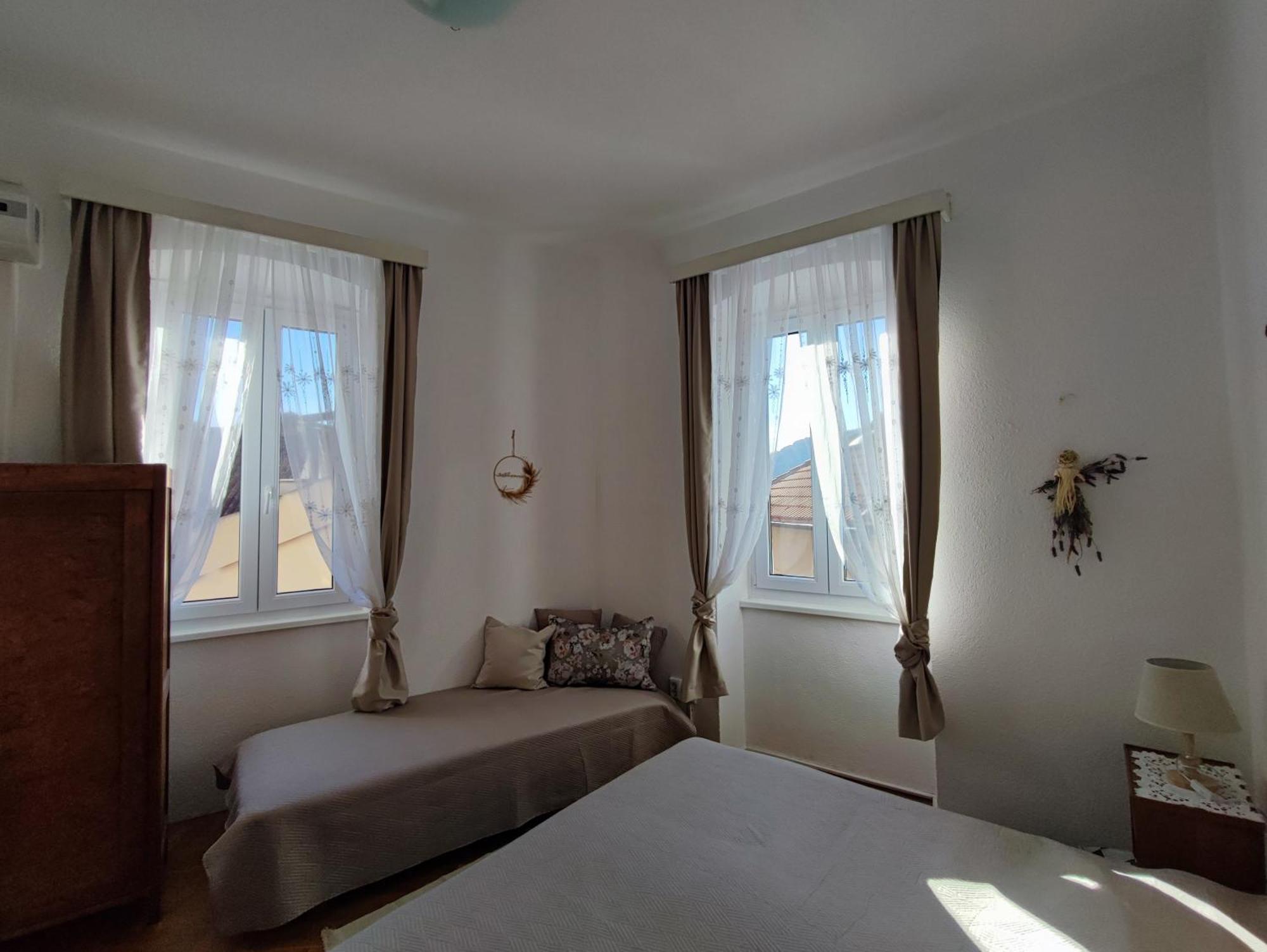 Apartment Riva 2 *