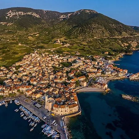 Apartman Riva 2 Komiža Esterno foto