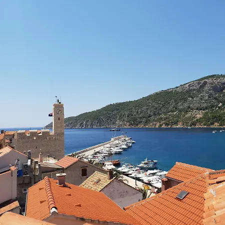 Apartman Riva 2 Komiža Esterno foto