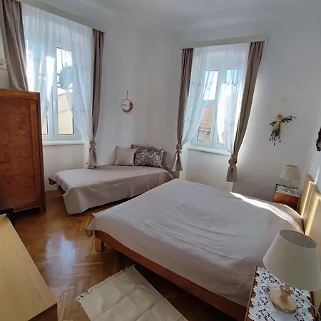 Apartman Riva 2 Komiža Esterno foto